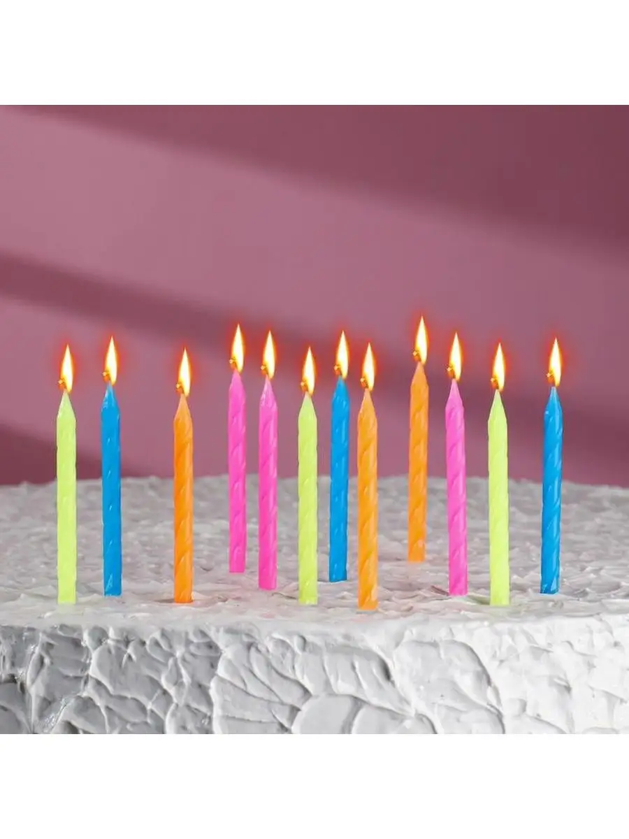 RUC2 - Свеча, дающая цветное пламя, и способ ее изготовления - Google Patents